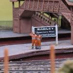 OSBFTT219 TT1:120 Scale Francis and Chris save a train (pack of 2) (painted)