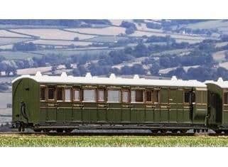 Peco GR421A / B OO9 L&B Brake Composite Coach Southern Livery