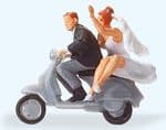 Preiser 28150 OO/HO Wedding Couple on Vespa