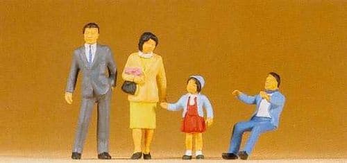 Preiser 65301 Japanese Family (4)