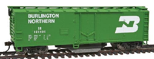 Walthers 931-1753 Scale: 1:87, HO 40' Plug Door Track Cleaning Boxcar Burlington Northern