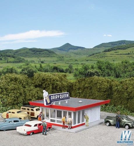 Walthers Cornerstone 933-3845 Vintage Dairy Queen(R) --