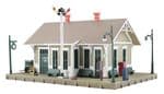 Woodland Scenics BR5023 Dansbury Depot- HO Scale (1)