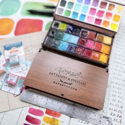 Box for 24 Watercolours {Semse}