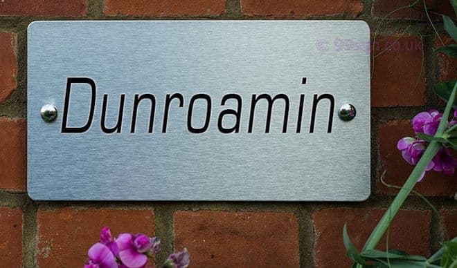Dunroamin -Funny House Name Sign Plaque- Ideal housewarming gift