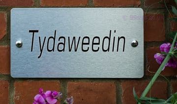 Tydaweedin -Funny House Name Sign Plaque- Ideal housewarming gift