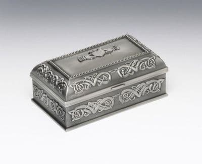 Medium Claddagh Jewellery Box