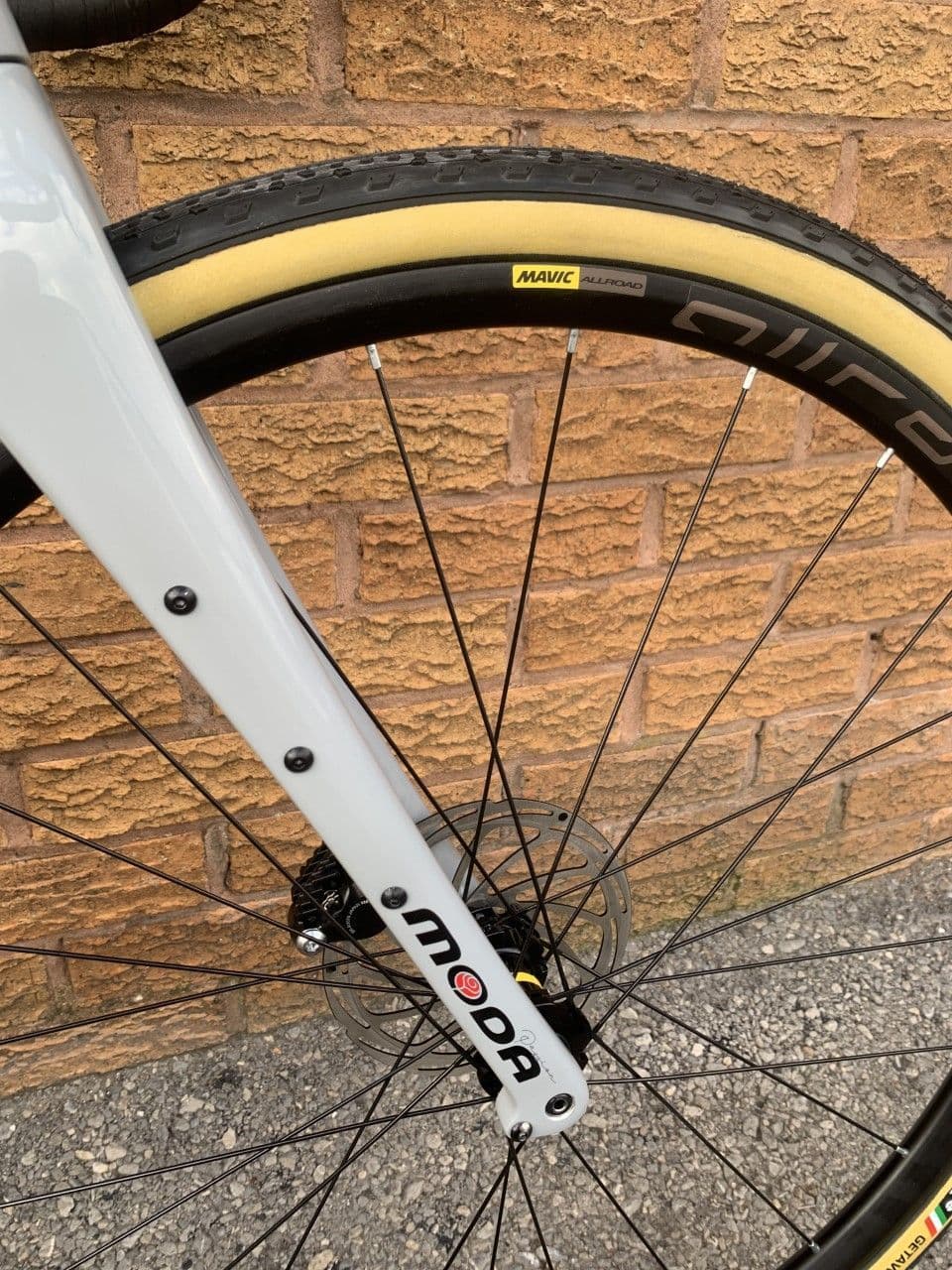 gravel bike shimano 105 hydraulic