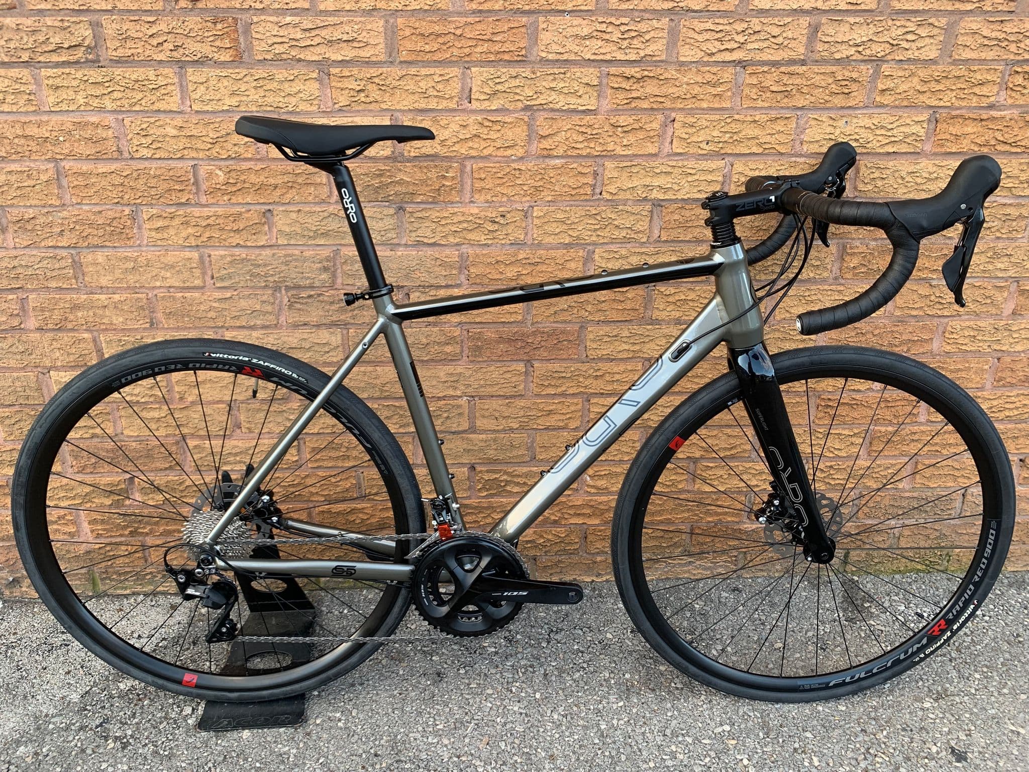 Orro Terra G 105 Hydro Disc 11 Speed Road Bike orro-terra-g-105-hydro-disc-11-speed-road-bike