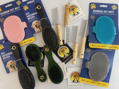 Grooming Brushes/Combs 40's