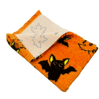 Pawstrading™ Premium Autumnal  HALLOWEEN Orange Bat Leaf Anti-Slip Backed Vet Bedding Fleece Bed