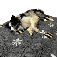 Pawstrading™ Premium BEE LOVE Grey Malb Anti-Slip Backed Veterinary Fleece Vet Bedding
