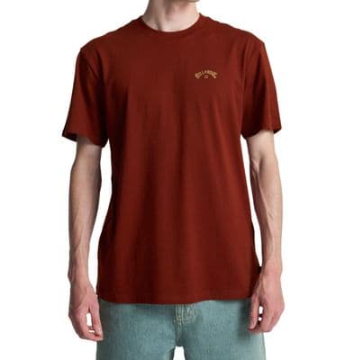 BILLABONG MENS T SHIRT.NEW ARCH WAVE BACKPRINT RED SHORT SLEEVED TEE TOP S26