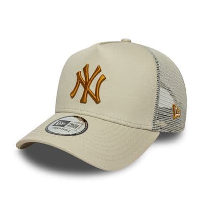 NEW ERA NEW YORK YANKEES TRUCKER CAP.MLB LEAGUE ESSENTIAL BEIGE SNAPBACK HAT S26