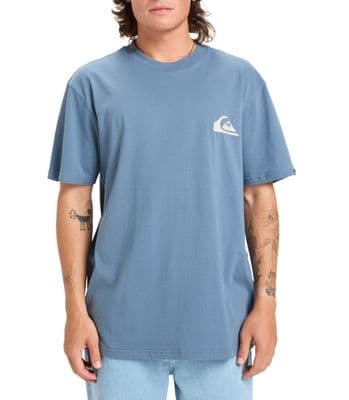 QUIKSILVER MENS T SHIRT.MINI LOGO CHINA BLUE COTTON SHORT SLEEVED TOP TEE W25