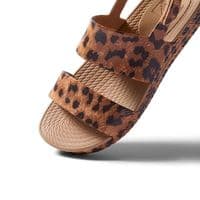 REEF WOMENS WATER FRIENDLY VISTA SANDALS.NEW LEOPARD CUSHIONED STRAP SHOES S25