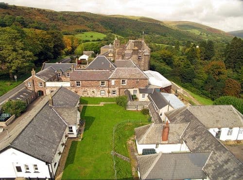 4. Pet Holiday Finder Multi Holiday listing 2-5 Properties