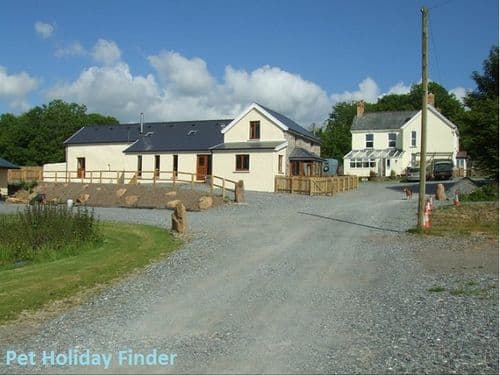 Dogs allowed Cottages Crymych, Pembrokeshire