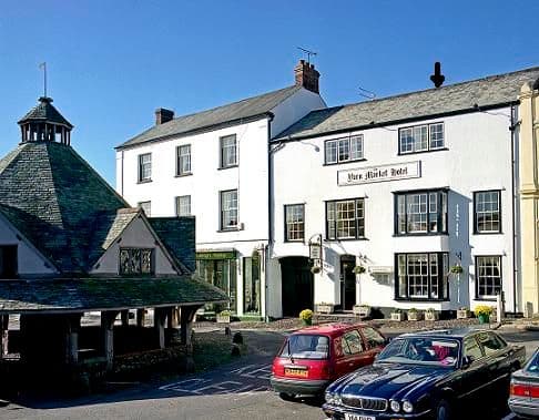 The Yarn Market Dogs-welcome Hotel Dunster Somerset
