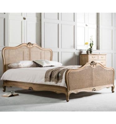 Chic Rattan Bed Weathered Finish