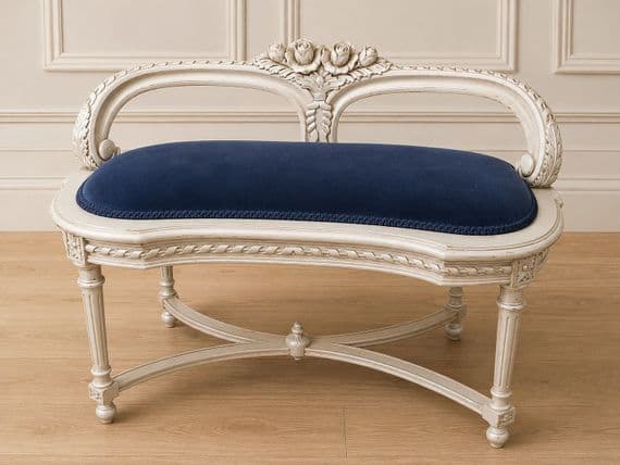 Delphine Rose Stool