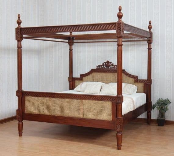 Four Poster Bed with Rattan in Mahogany