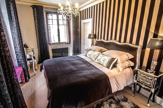 French Upholstered Bed in Silver Leaf 2