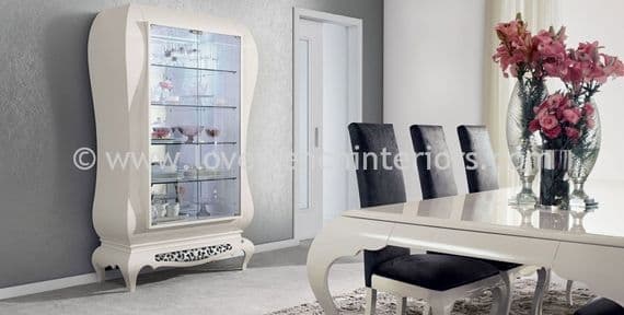 New York Display Case