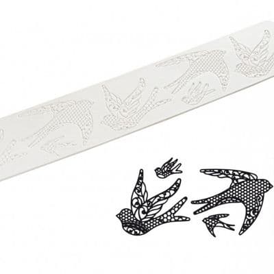 SWEET LACE MAT: BIRDS