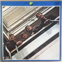 THE BEATLES 1967-1970 Vinyl Record 2 LP Apple 1978 Blue Vinyl Album UK Pressing Laminated HTM Cut