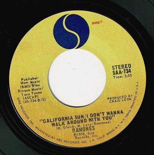 THE RAMONES I Wanna Be Your Boyfriend Vinyl Record 7 Inch US Sire 1976