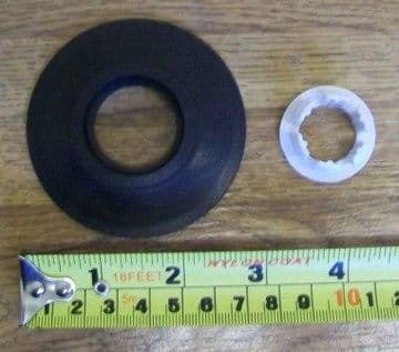 Ideal Standard Type Flush Valve Seal and Clip - 08000125