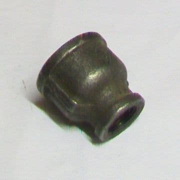 Malleable Black Iron 1 x 1/2 Reducing Socket - 22000570