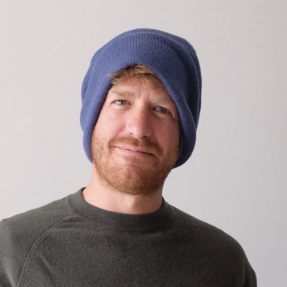 Cashmere Beanie Hat < Fashion accessories | PLUM & IVORY LTD