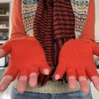 Cashmere Fingerless Gloves < Fashion Accessories I PLUM & IVORY Ltd