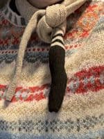 Cashmere Wool Triangle Neck Scarf I PLUM & IVORY