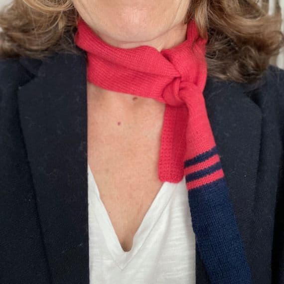 Cashmere Wool Triangle Neck Scarf I PLUM & IVORY