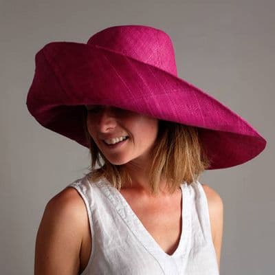 Large brim fold up straw hat
