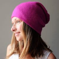 Cashmere Beanie Hat < Fashion accessories | PLUM & IVORY LTD