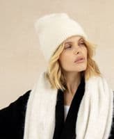 Off White Alpaca Beanie Hat < Sample Sale I PLUM & IVORY LTD