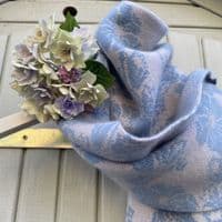 Women's Cashmere Scarf  Blue < Fashion accessories | PLUM & IVORY LTD