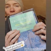 Women's Cashmere Wrist Warmers Blue < Fashion accessories | PLUM & IVORY LTD