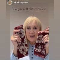 Women's Cashmere Wrist Warmers Burgundy < Fashion accessories | PLUM & IVORY LTD