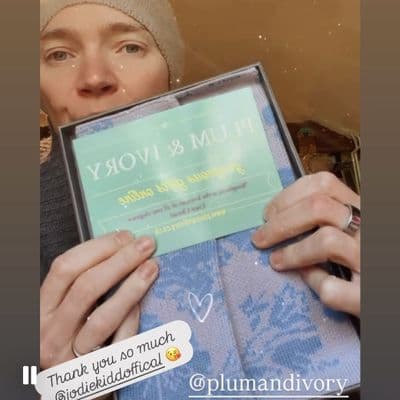 Women's Floral Cashmere Wrist Warmers Lavender