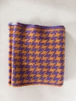 Wool Cashmere Dog Tooth Scarf < Sale I Plum & Ivory Ltd