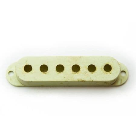 Bare Knuckle Strat Singlecoil Cover Aged Parchment - Single