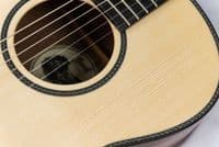 Brook Taw Guitar Euro Spruce / Walnut