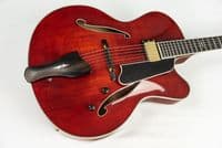 Eastman AR810CE Guitar inc Case