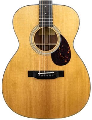 Eastman E10OM TC, Thermo Cured Adirondack Spruce top with Pick Up