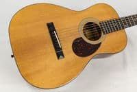 Eastman E10P TC Parlor Thermo-Cure Top Guitar with Case